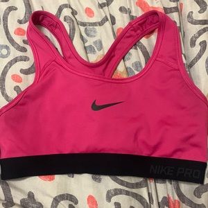 nike pro sports bra, in good shape, size small